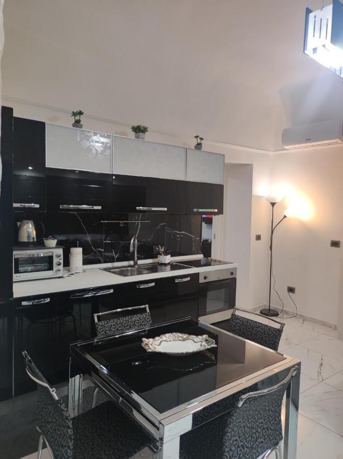 Apartamento La Casa Di Titina Nápoles Exterior foto