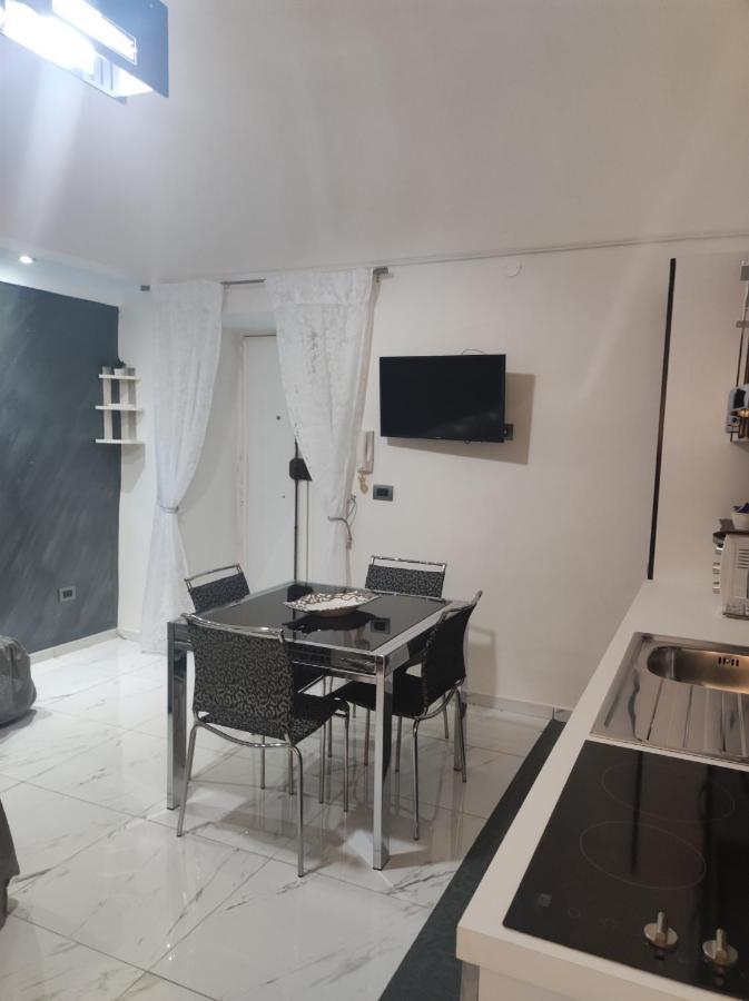 Apartamento La Casa Di Titina Nápoles Exterior foto