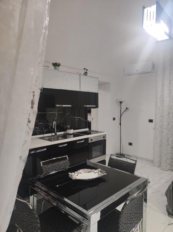 Apartamento La Casa Di Titina Nápoles Exterior foto