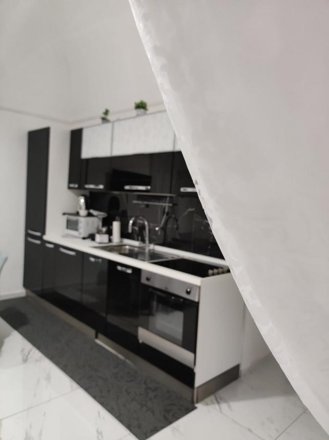 Apartamento La Casa Di Titina Nápoles Exterior foto
